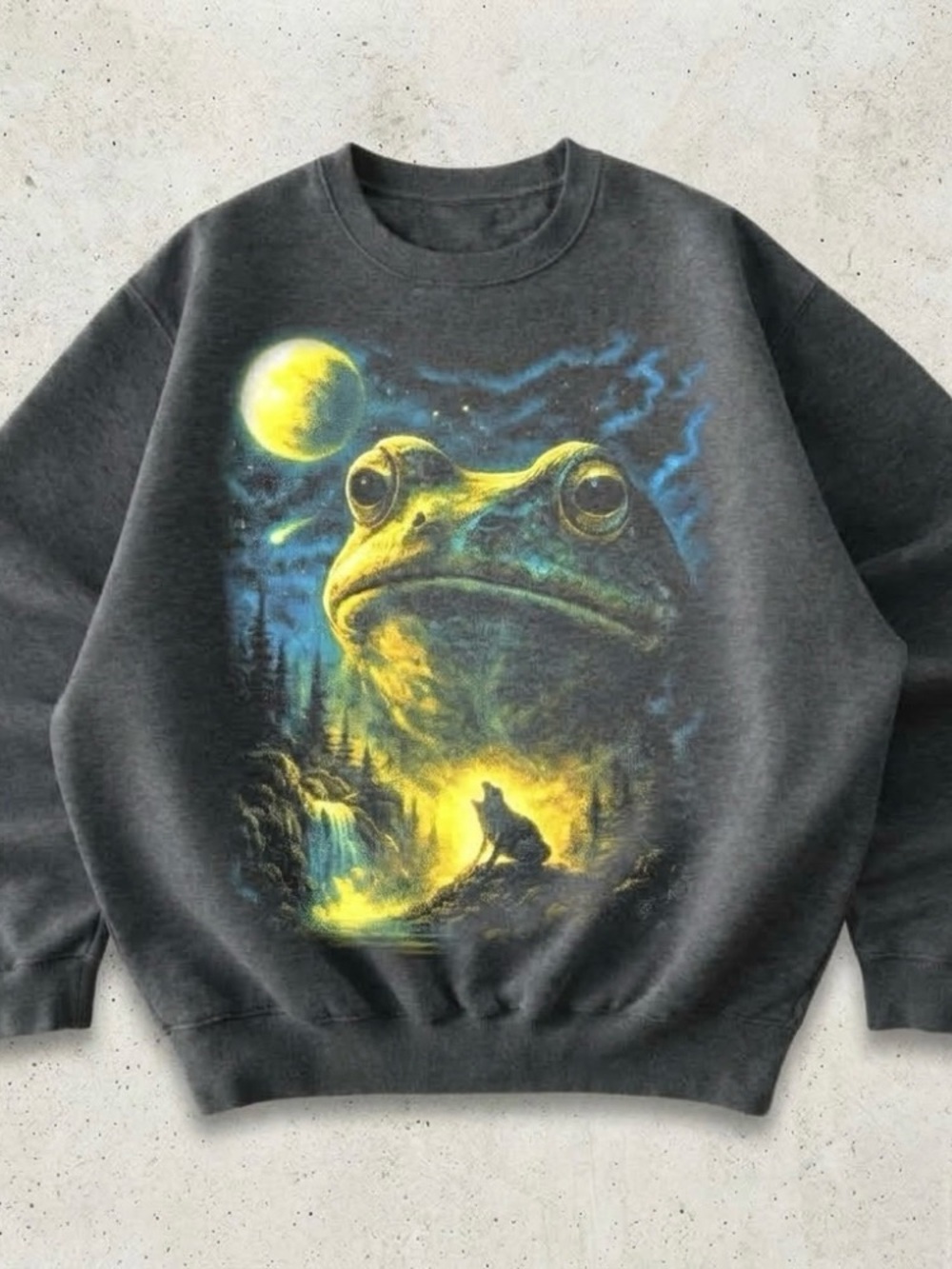 Retro Frog Howling To The Moon 90s Graphic Sweatshirt